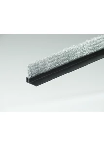 "F" fekete eloxált alu profilos kefetömítés 23 mm-es hullámos acél sörtével