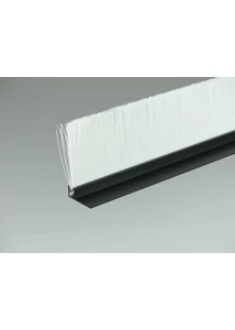 "F" fekete eloxált alu profilos kefetömítés 42 mm-es nejlon sörtével